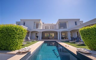 6 Bedroom House in Erinvale Estate