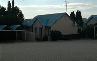 2 Bedroom Simplex in The Reeds