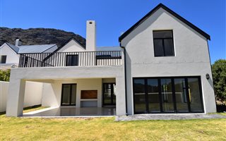 4 Bedroom House in Franschhoek