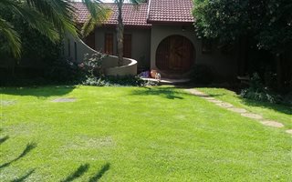 5 Bedroom House in Flora Gardens