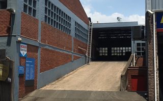 1036 m² Industrial space in Briardene