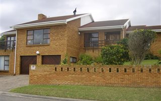 4 Bedroom House in Dana Bay