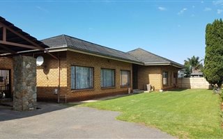 3 Bedroom House in Brakpan North