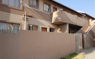 2 Bedroom Apartment in The Reeds