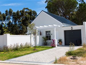 201 m² Land available in Nuutgevonden