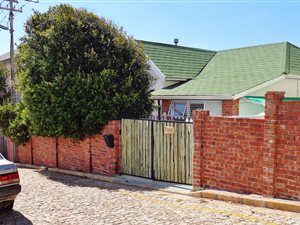 3 Bed House in Kalk Bay