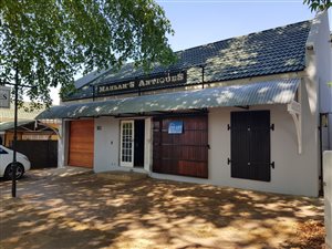 150 m² Retail Space in Newlands