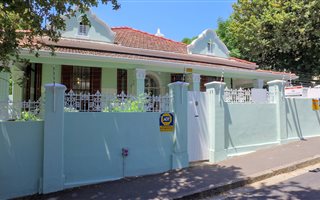 4 Bedroom House in Oranjezicht