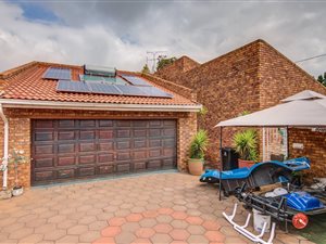 3 Bed House in Farrarmere