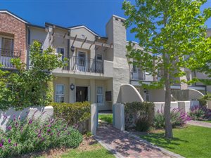 2 Bed Apartment in Nooitgedacht Estate