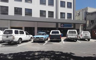 121 m² Retail Space in Rondebosch