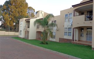 2 Bedroom Townhouse in Meredale