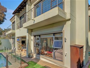 4 Bed Cluster in Melrose