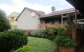 3 Bedroom House in Rhodesfield