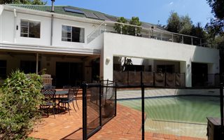 5 Bedroom House in Oaklands
