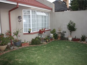 2 Bed Apartment in Glen Marais