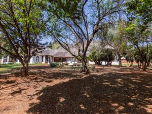 2.2 ha Land available in Bredell AH