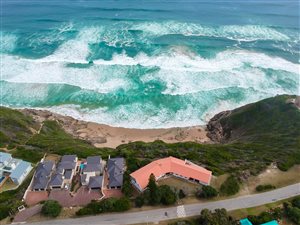 5 Bed House in Brenton on Sea