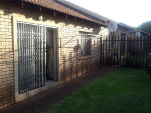 2 Bed Townhouse in Witpoortjie