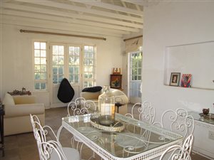 2 Bed Apartment in Oaklands
