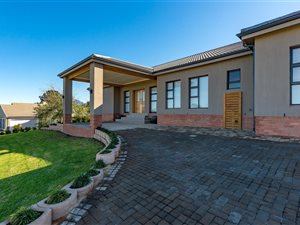 3 Bed House in Blanco