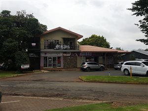 350 m² Commercial space in Dalview