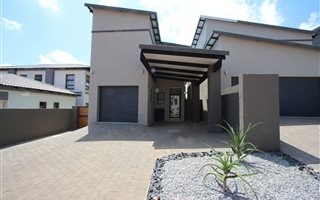3 Bedroom House in Boardwalk