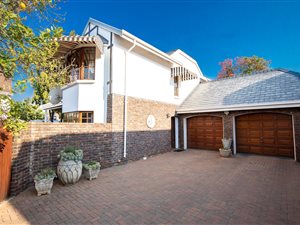 3 Bed Townhouse in Lynnwood Glen