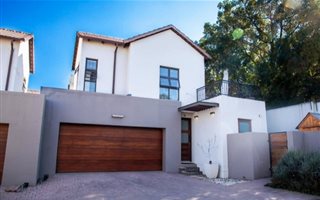 3 Bedroom Townhouse in Menlo Park