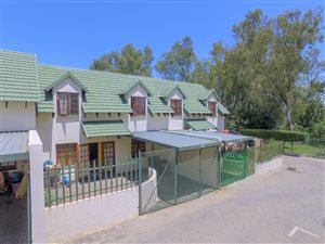 3 Bed Townhouse in Halfway House