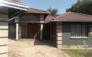 4 Bedroom House in Dalpark