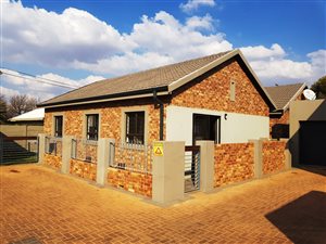 3 Bed Townhouse in Potchefstroom Central