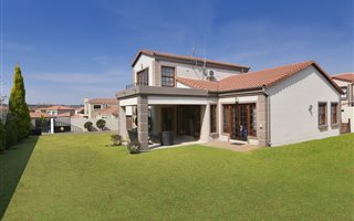 4 Bedroom House in Kyalami