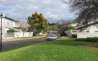2 Bedroom Townhouse in Die Boord
