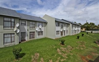 2 Bedroom Townhouse in Bramley View