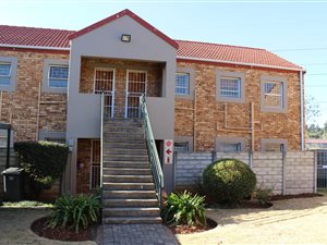 2 Bed Townhouse in Wilgeheuwel