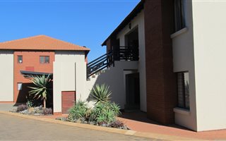2 Bedroom Townhouse in Pretorius Park