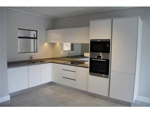 2 Bed Apartment in Glen Marais