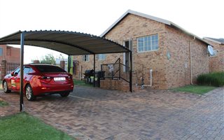 2 Bedroom Cluster in Elandspark
