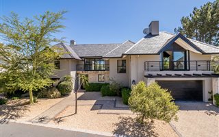 4 Bedroom House in Pearl Valley