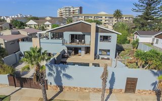 5 Bedroom House in Humewood