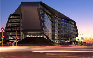 1091 m² Office Space in Waterfall Estate
