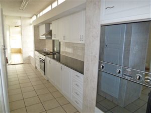 3 Bed Apartment in Groenkloof