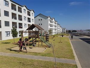 2 Bedroom Apartment in Carlswald Estate