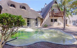 10 Bedroom House in Joostenberg Vlakte