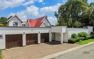 4 Bedroom House in Dowerglen and Ext
