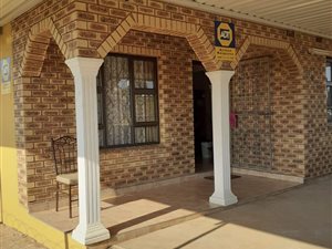 3 Bed House in Newlands West