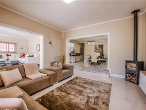 3 Bed House in Sybrand Park