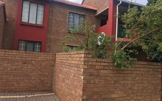 2 Bedroom Apartment in Moreleta Park