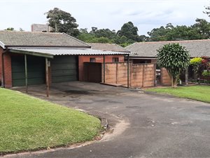 4 Bed House in Hatton Estate